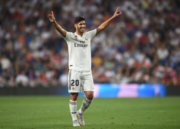 1-0. Marco Asensio celebró el primer gol que concedió el VAR.