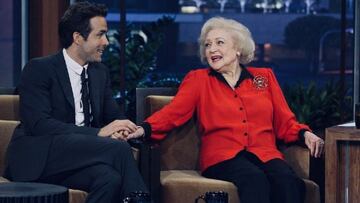 Ryan Reynolds y Betty White.