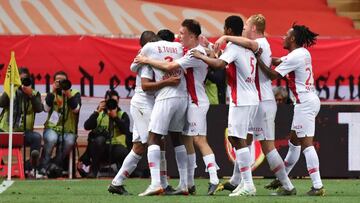 Jugadores del Mónaco celebrando un gol por Ligue 1.