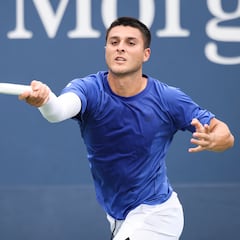 Pablo Llamas salva el honor de la Armada en la previa