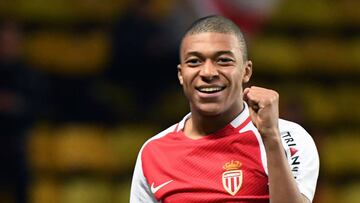 Monaco's French forward Kylian Mbappe Lottin celebrates after scoring a goal during the French Ligue 1 football match between AS Monaco and Metz (FCM) at the Louis II Stadium in Monaco on February 11, 2017. / AFP / Yann COATSALIOU (Photo credit should read YANN COATSALIOU/AFP/Getty Images)
PUBLICADA 02/07/17 NA MA01 PORTADA 5COL