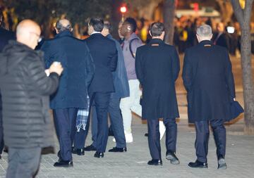 Vinicius entra en Mestalla por una calle cortada.