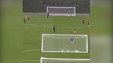 Espectacular gol de Paolo Fernandes en entrenamiento