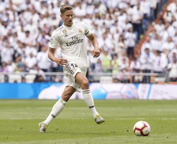 Marcos Llorente fue titular en el duelo frente al Betis, uno de los jugadores que ha sonado con m¨¢s fuerza para dejar el conjunto blanco.