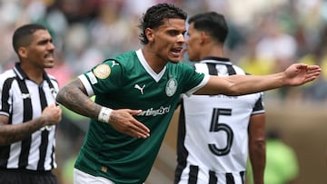 PHILADELPHIA, PENNSYLVANIA - JUNE 28: Richard Rios #8 of Palmeiras reacts during the FIFA Club World Cup 2025 round of 16 match between SE Palmeiras and Botafogo FR at Lincoln Financial Field on June 28, 2025 in Philadelphia, Pennsylvania. Francois Nel/Getty Images/AFP (Photo by Francois Nel / GETTY IMAGES NORTH AMERICA / Getty Images via AFP)