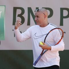 Primer entrenamiento de la estelar sociedad Djokovic-Agassi