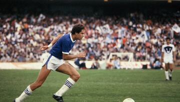 Action photo of the final game between Pumas vs Cruz Azul, 1980/ Foto de acción del juego final entre Pumas contra Cruz Azul, 1980.
Action photo of the final game between Pumas vs Cruz Azul, 1980/ Foto de accin del juego final entre Pumas contra Cruz Azul, 1980.