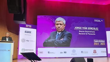 Jorge Iván González en una charla para la universidad EAFIT