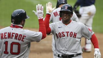 El tercera base dominicano se convirtió en el tercer jugador en la historia de Boston en tener al mejos cuatro juegos consecutivos con un home run.