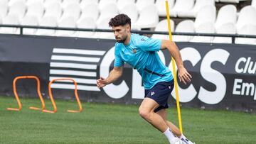 13/03/25 CD CASTELLON ENTRENAMIENTO
OSCAR GIL