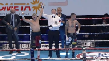 Juanfe Gómez celebra su victoria ante Henchiri.