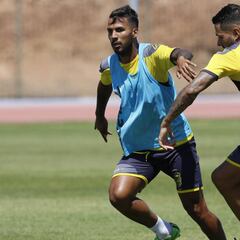 Viera y Vitolo, pócima amarilla de Ayestarán ante el Deportivo