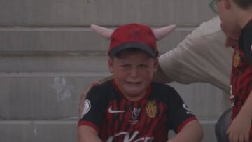 ‘Premio’ para el niño viral que lloró por el arbitraje del Mallorca-Barça