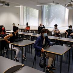 La dura portada de Charlie Hebdo por la vuelta al colegio