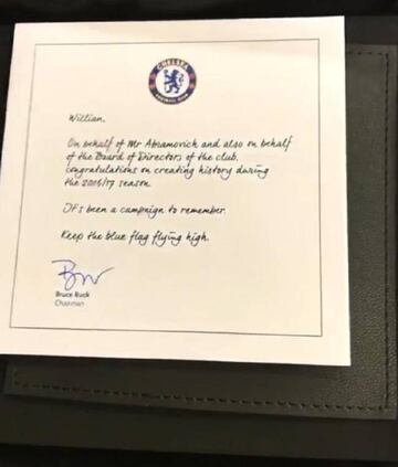 El mensaje de agradecimiento junto al reloj Hublot de Abramovich y Beck a la plantilla del Chelsea.