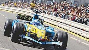 <b>ÍDOLO DE MASAS. </b>Alonso también es muy seguido en Francia.