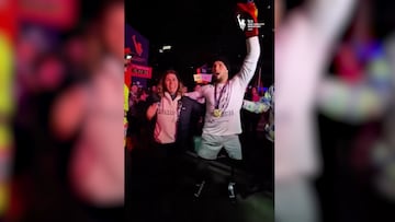 El venezolano Juan Pablo Dos Santos finalizó la Maratón de Nueva York tras más de quince horas de esfuerzo con prótesis en ambas piernas. Su historia se volvió viral.