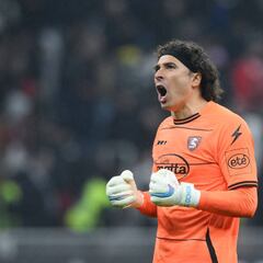 Memo Ochoa, dentro del top 10 de arqueros con más porterías en cero