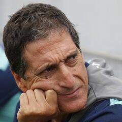 La fuerte crítica de Mario Salas al primer tiempo de Católica