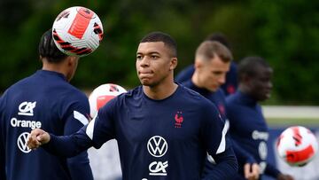 Mbappé con la selección francesa.