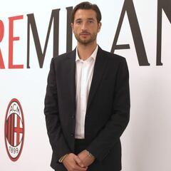 AC Milan sign keeper Mirante as cover for injury-hit Maignan