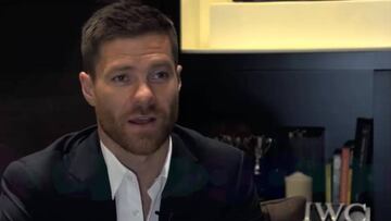 Xabi Alonso elogia a Gerrard tras su retiro del fútbol