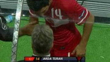 Arda se encara con Hiddink tras cambiarle ante Alemania
