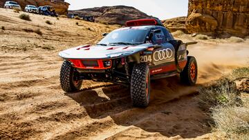 Al-ula (Saudi Arabia), 05/01/2024.- Spanish driver Carlos Sainz of Team Audi Sport in action during the prologue of the 2024 Rally Dakar, in Al-Ula, Saudi Arabia, 05 January 2024. (Arabia Saudita) EFE/EPA/Andrew Eaton
