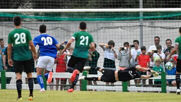 As&iacute; par&oacute; el penalti Luca Zidane.