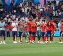 ¿Cuántos países se clasifican por grupo en el fútbol de los Juegos Olímpicos y qué pasa si hay empate?