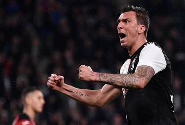 Mandzukic moves to Qatar's Al Duhail from Juventus