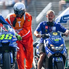 Márquez sigue fuerte con asfalto mojado y Rossi, a la Q1