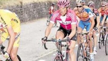<b>NO LE DESPEGÓ. </b>Koldo Gil trató ayer de atacar a Jan Ullrich.