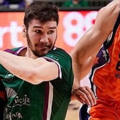 Dario Brizuela, de Unicaja, se posiciona a favor de 'ElRubius' tras su marcha a Andorra