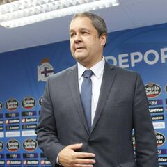 Las peñas del Deportivo pedirán a Tino elecciones anticipadas