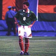 Alberto García Aspe y el duro golpe de fallar el penal contra Bulgaria