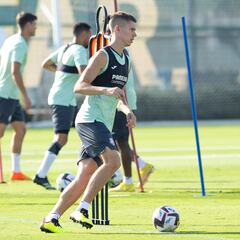 La cláusula de Foyth aumentará un 30% este domingo y se dispara a los 54,6 millones