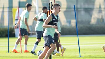 24/08/22 
ENTRENAMIENTO DEL VILLARREAL  FOYTH
 