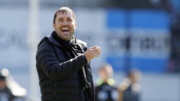 Coudet sonr&iacute;e durante un partido con Racing de Avellaneda.