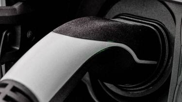Por qué un auto híbrido plug-in o enchufable es la mejor opción de compra