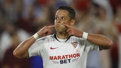 Chicharito Hern&aacute;ndez celebra su gol al Getafe con el Sevilla. 