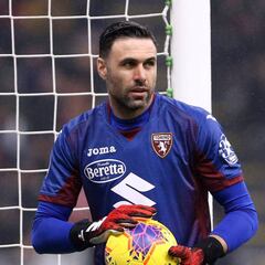 Sirigu sería la nueva competencia de David Ospina en Napoli