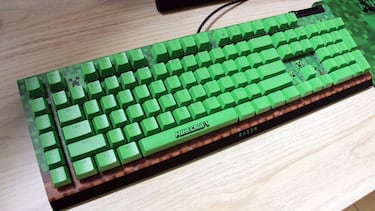 Razer x Minecraft: lleva tu setup al próximo nivel y domina el Overworld con estos nuevos accesorios oficiales