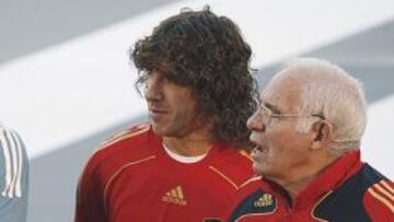 <b>VOLVIÓ A LIARLA.</b> El seleccionador protagonizó el enésimo incidente en la presentación de la nueva equipación.