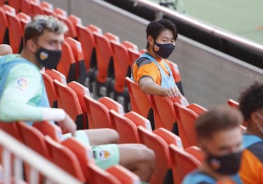 El Valencia juega 'contra sí mismo'