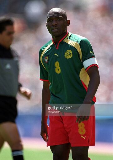 Geremi Njitap no jugó ante Chile en Sidney, pero era el capitán del equipo. Ya era jugador del Real Madrid. Después fue campeón de la Champions League.