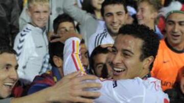 <b>MUY FELIZ. </b>Thiago, después de conquistar la Euro Sub-21 en Dinamarca, sabe que su futuro estará ligado al Barça en el Camp Nou.