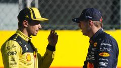 Charles Leclerc (Ferrari) y Max Verstappen (Red Bull). Monza, Italia. F1 2022.