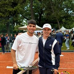 Alcaraz pelotea con Arthur Delaye, con parálisis cerebral: “¡Soñé con esto y sucedió!”