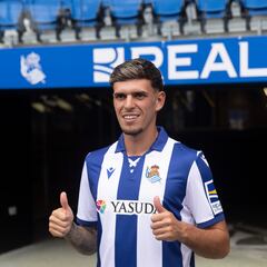 Javi López: “La Real es dar un salto de calidad”